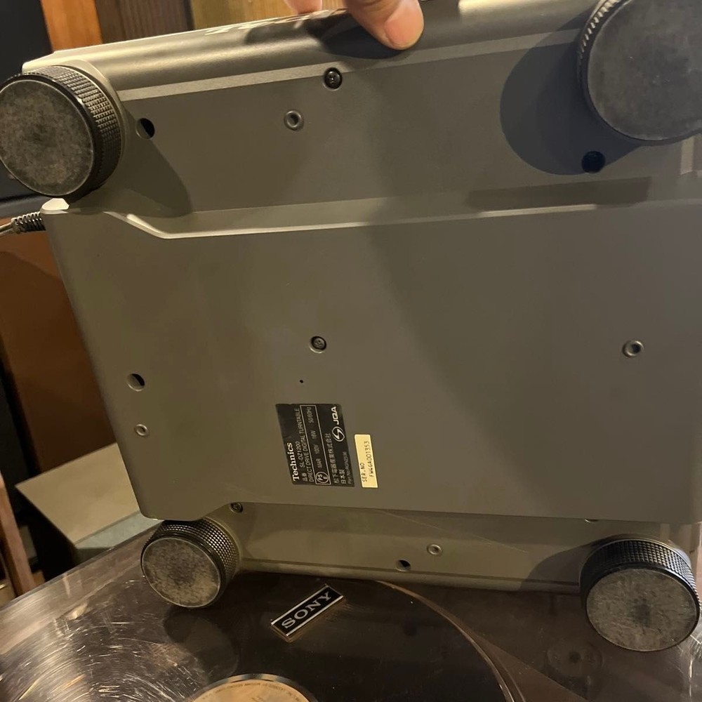 Technics SL-DZ1200 Digital DJ Turntable MP3 Direct Drive Scratch Deck