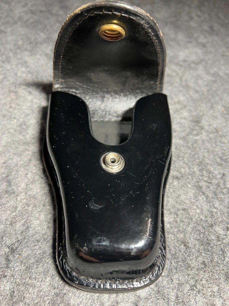 Don Hume Black Leather Handcuff Case C303