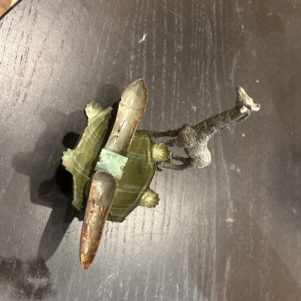 turtle and giraffe collectibles