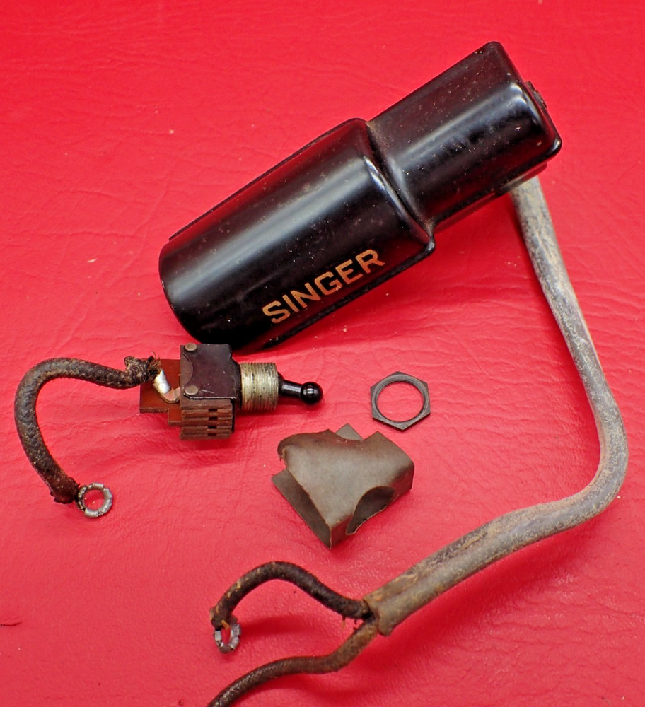 Vintage 1951 SINGER 221 Featherweight Sewing Machine Work Light w/ Switch # 2