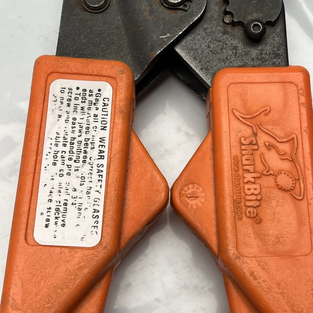 SharkBite 23100 5000 lbs Force 3/8" to 1" PEX Crimp Ring Tool Only