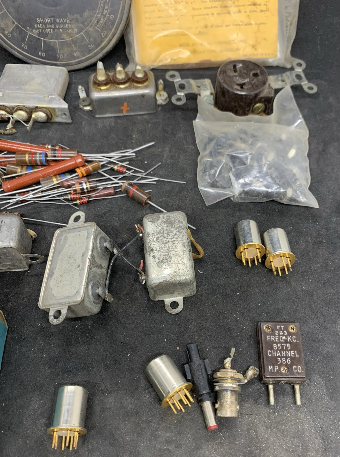 Misc. Radio and Electrical Parts * FROM HAM / ANTIQUE RADIO ESTATE * (A204)