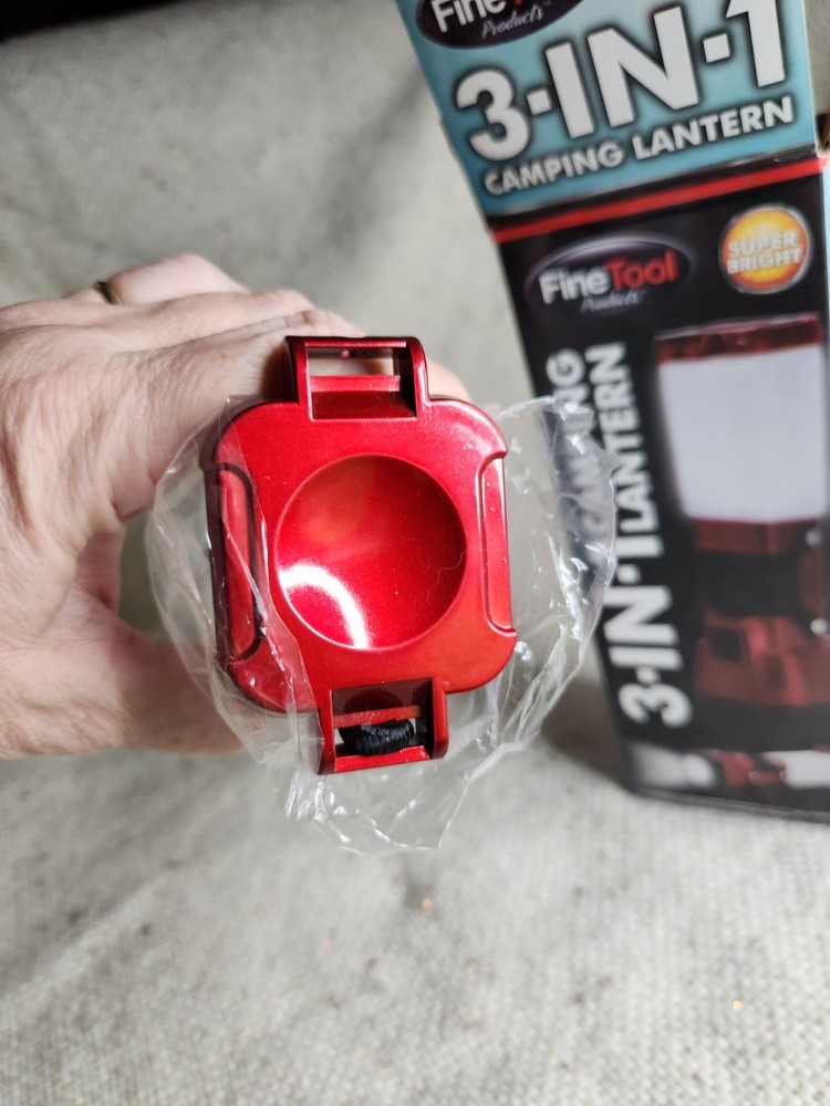 3-IN-1 FLASHLIGHT / LANTERN COMBO Camping Red New Open Box