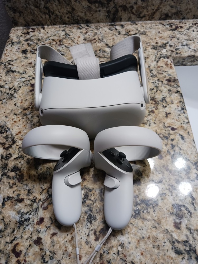Meta Oculus Quest 2 128GB Advanced All-In-One VR Headset with Controllers - Whit