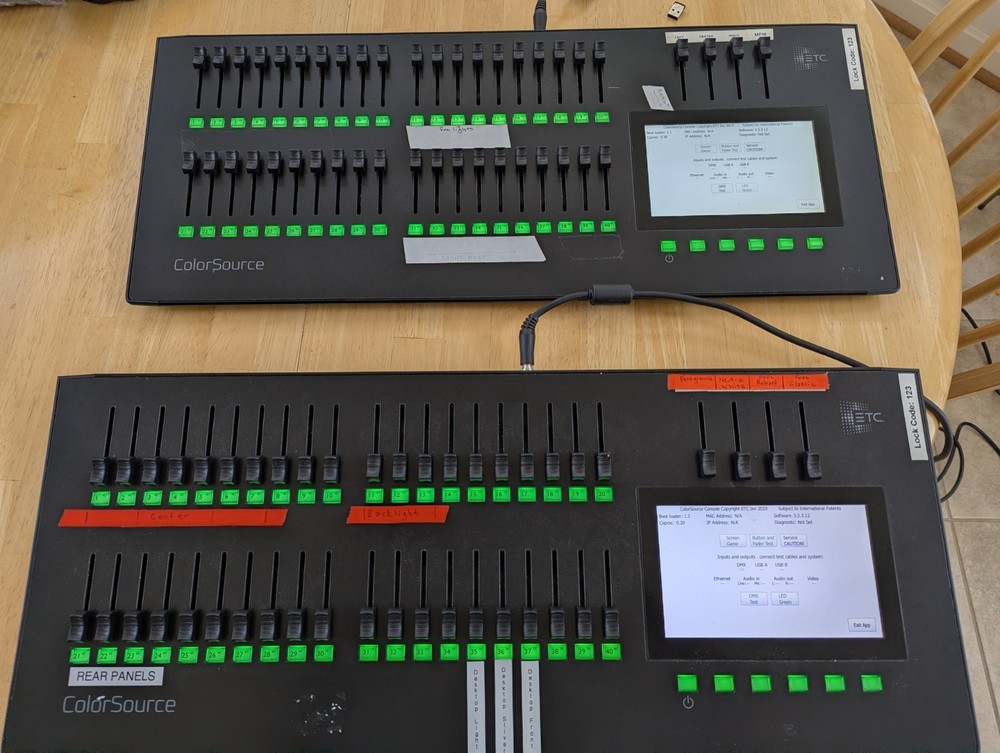 ETC COLORSOURCE 40 DMX 80 Fixture Light Control Console with Multi-Touch Display