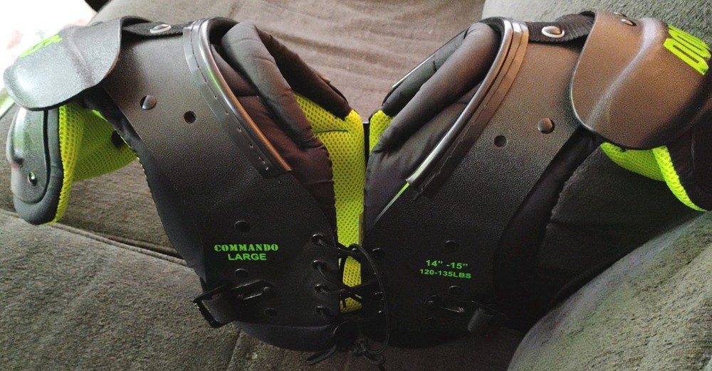 Douglas Commando Shoulder Shoulder Pads Large