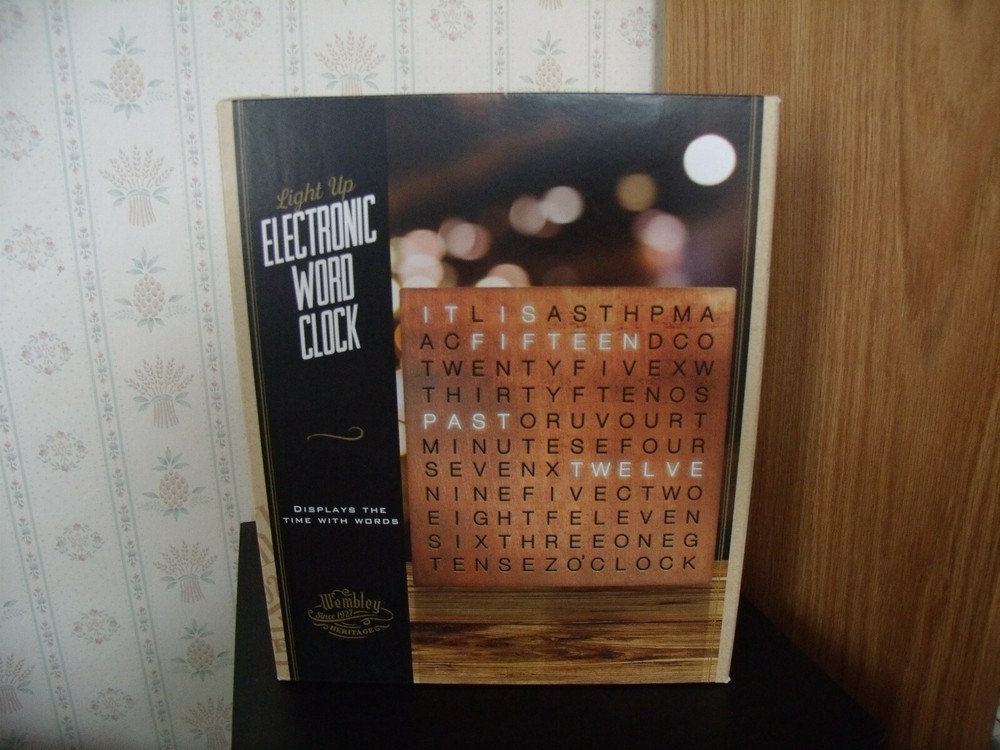 WEMBLEY LIGHT UP ELECTRONIC WORD CLOCK W/LIGHT DISPLAY BRAND NEW