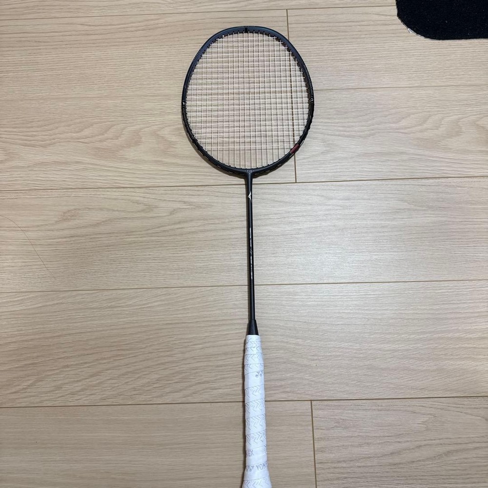 Acroforce 100 4UG6 Badminton Racket