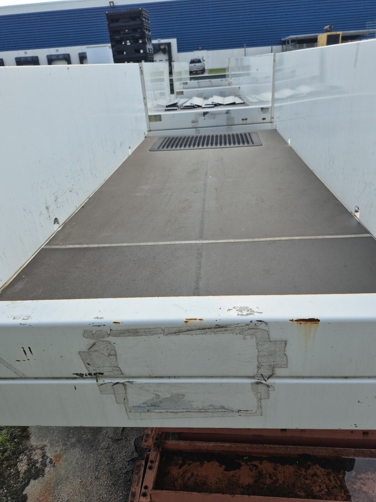 conveyor 10ft x 52”