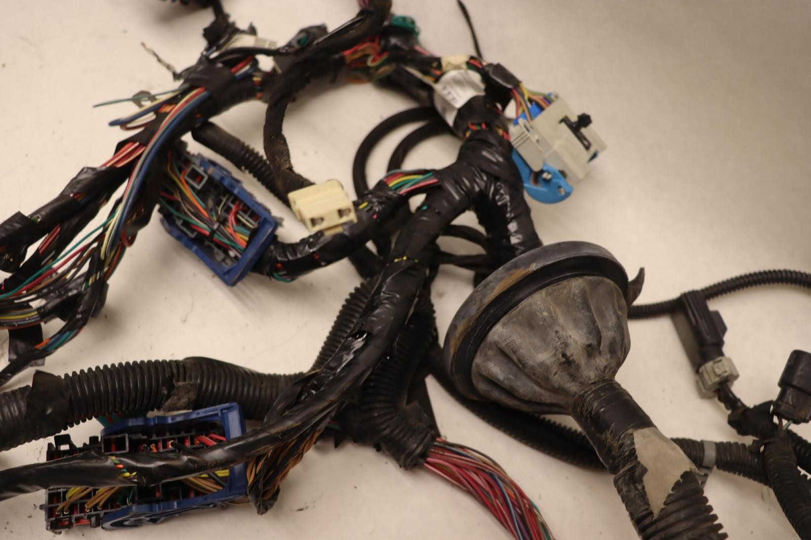 2007 GMC YUKON DENALI 6.2L DASH DASHBOARD WIRE WIRING HARNESS OEM