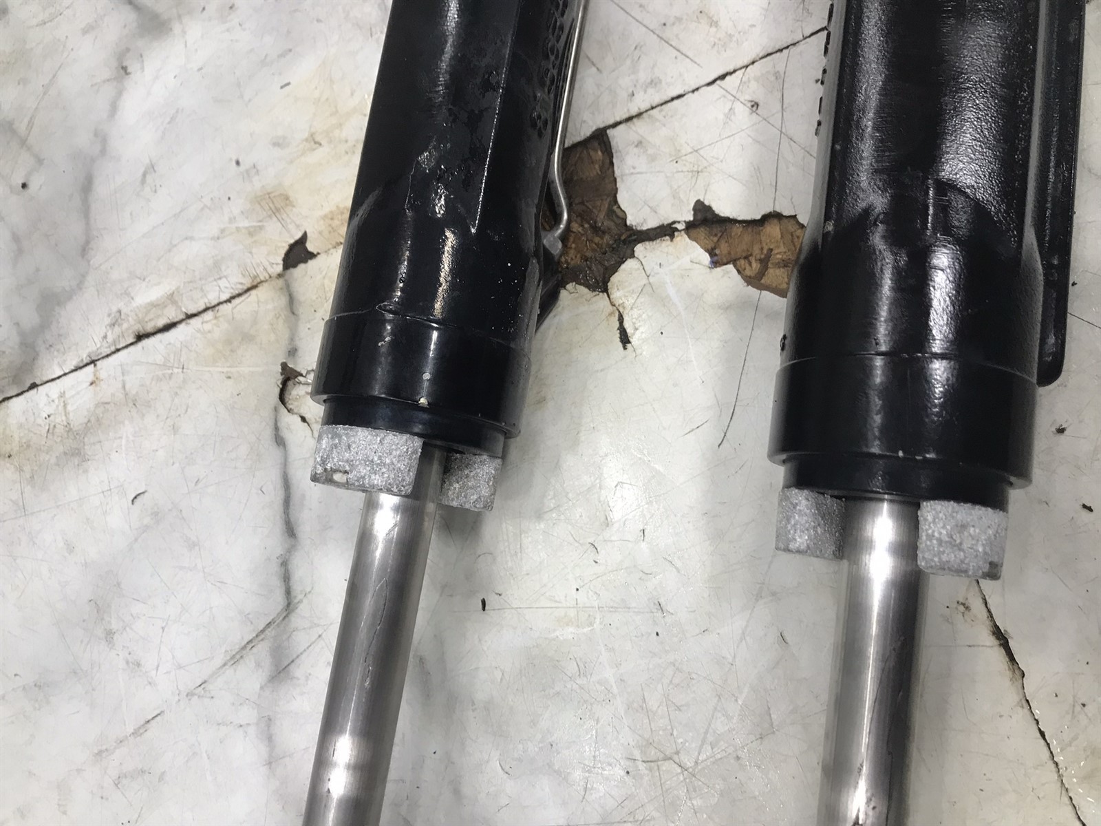 MerCruiser Mercury Marine out drive outdrive trim tilt lift hydraulic cylinders