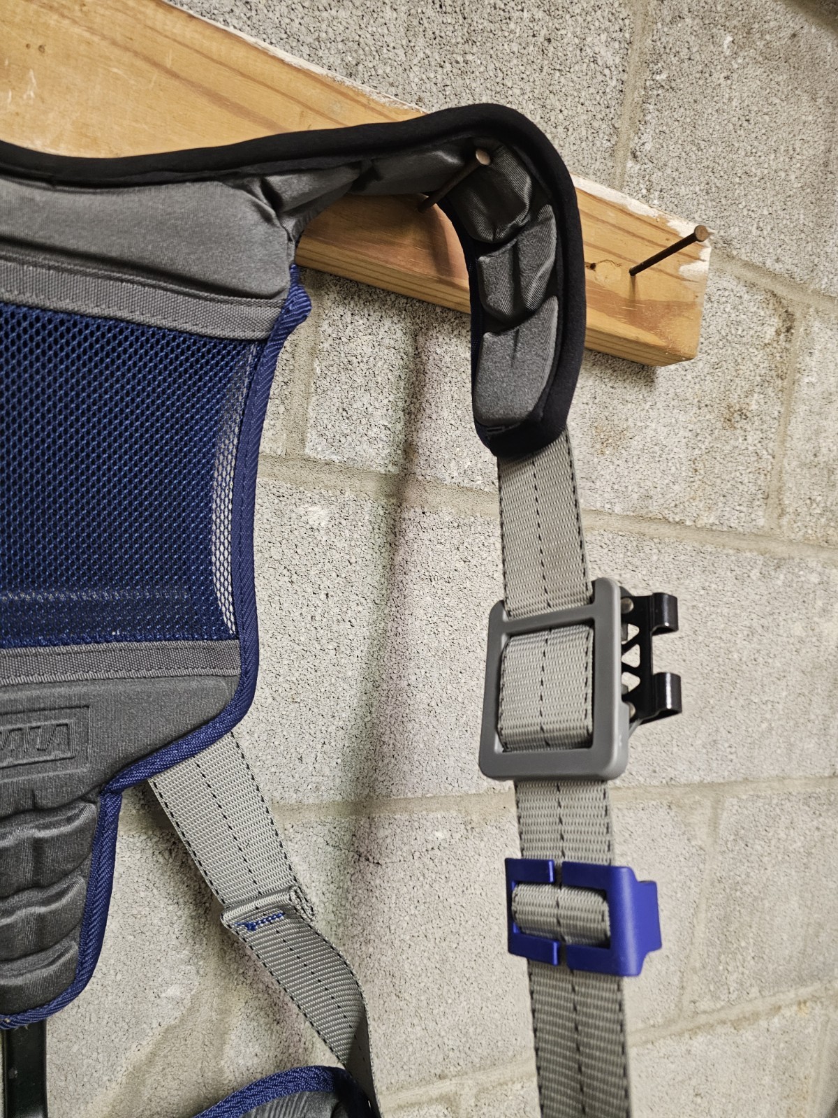 3M DBI-SALA EXOFIT STRATA XL FULL BODY HARNESS FALL PROTECTION XL BELT 1112538