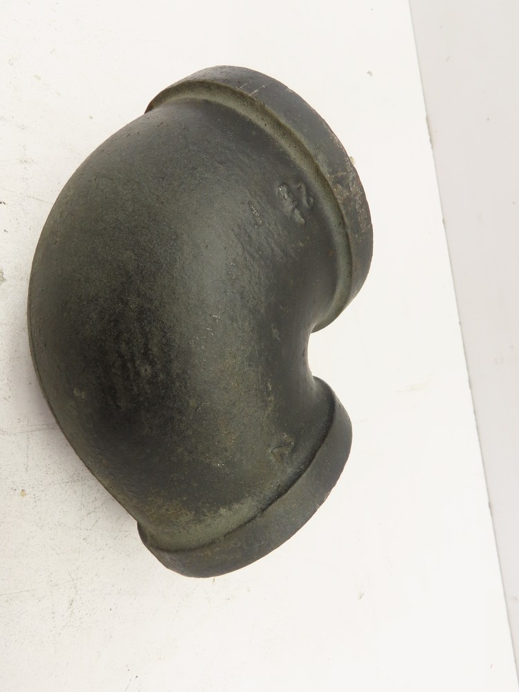 2-1/2" x 2" 90 Degree Reducing Elbow Schedule 40 Black Iron