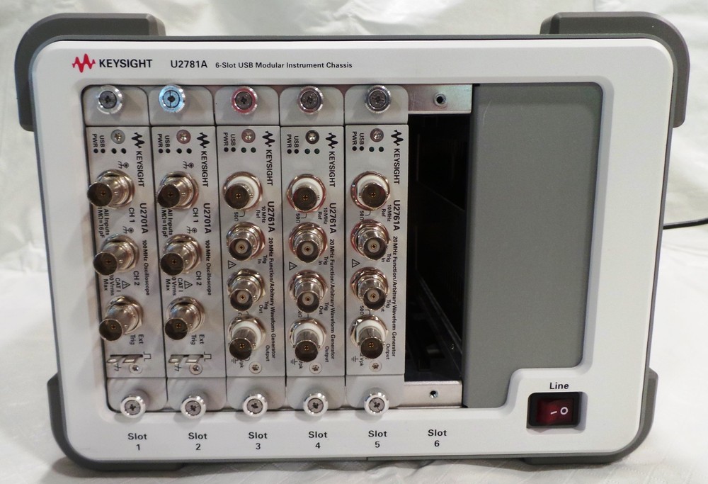 KEYSIGHT ** Loaded** Chassis U2781A with Multiple U2761A and U2701A