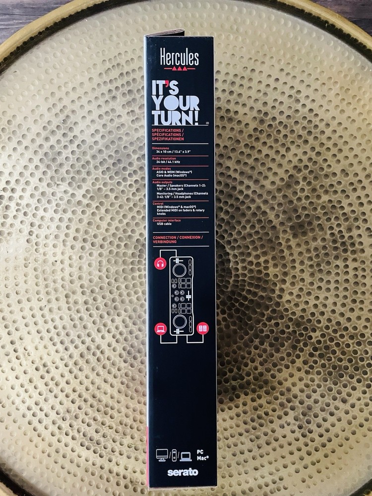 Hurcules DJ Controller Starlight W/ Serato