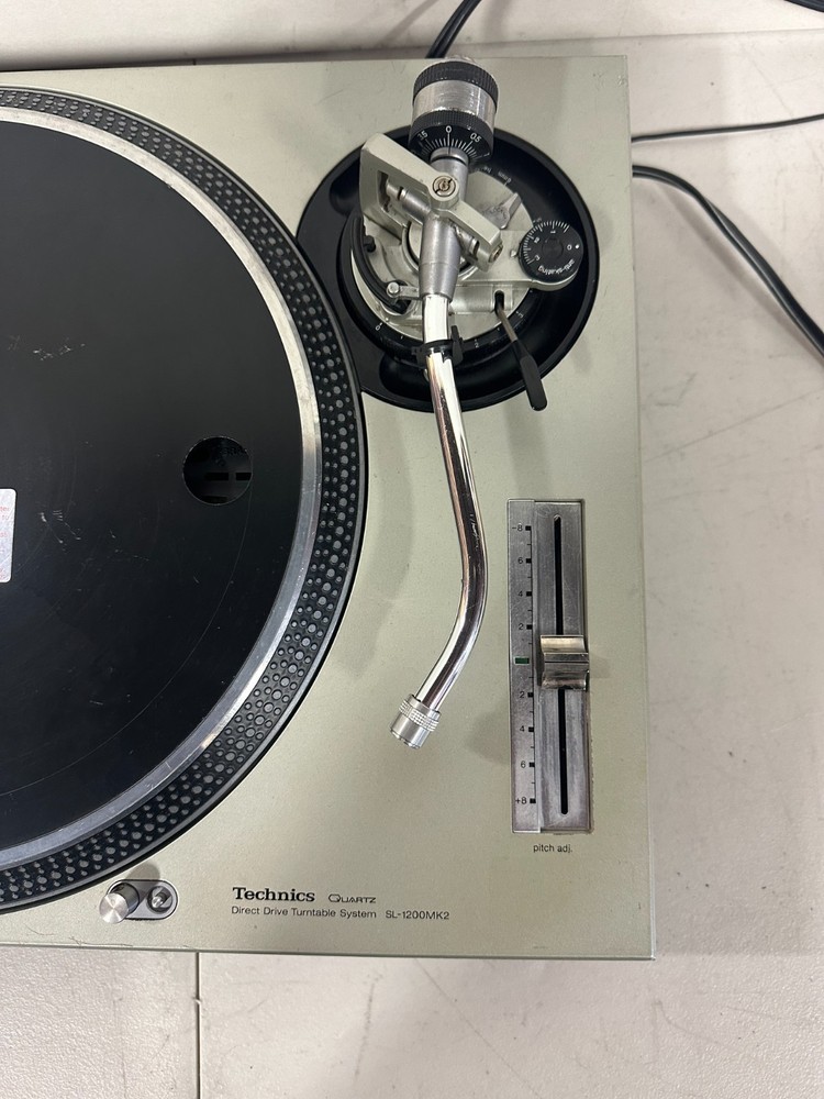 Technics SL-1200 MK2 Silver Direct Drive Turntable