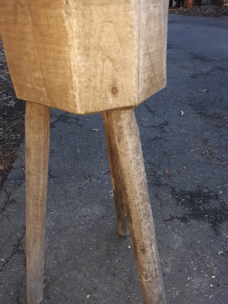 Antique Primitive Chopping Block for Poultry ?