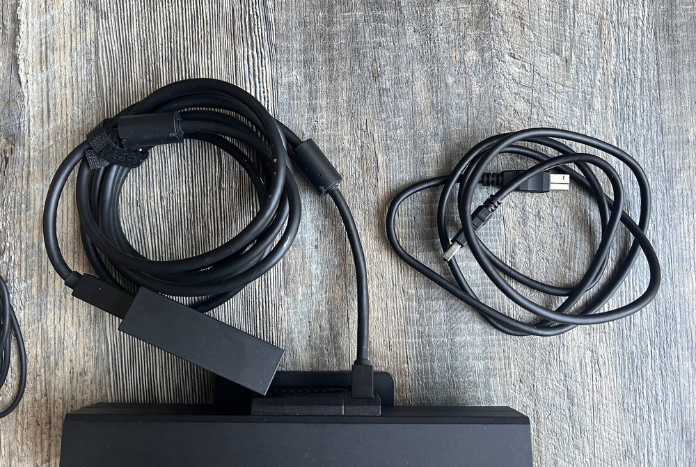 Microsoft Xbox One Kinect Connect Black Sensor Bar Model 1520