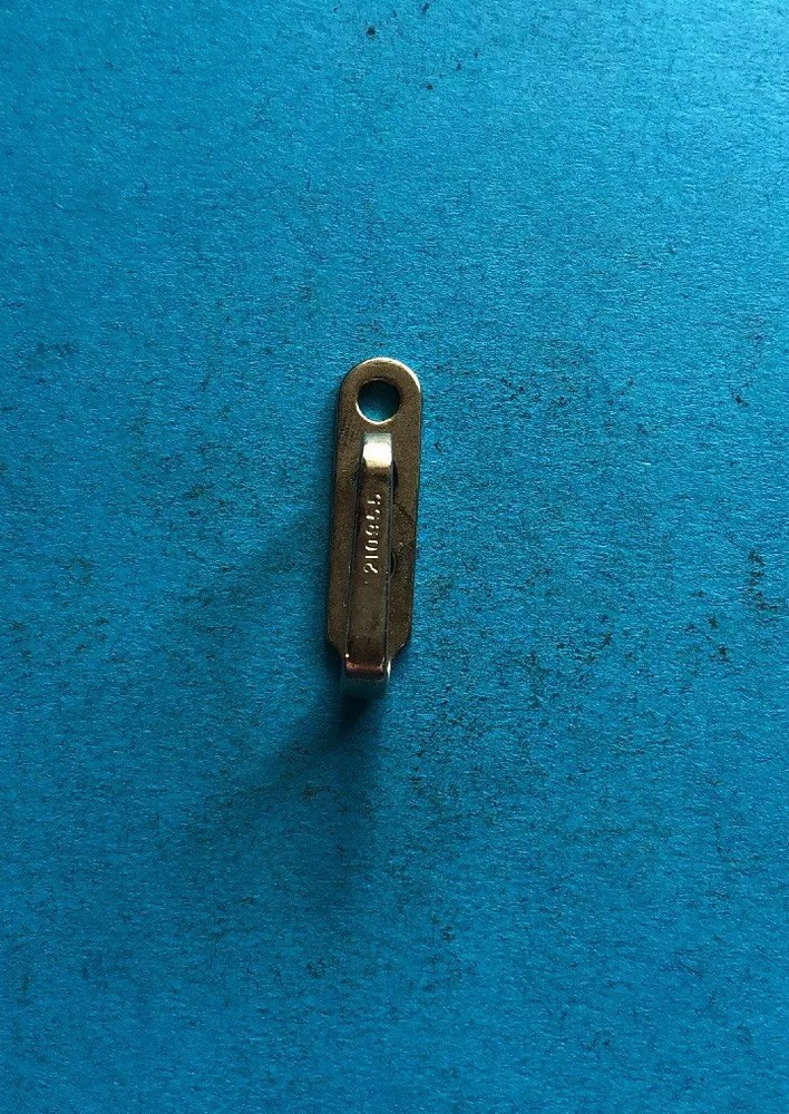 *NOS* 210955-SINGER THREAD GUIDE-FOR SEWING MACHINES*