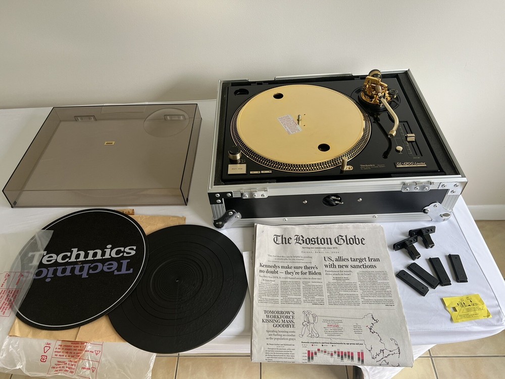TECHNICS SL-1200 LTD Limited Gold Edition (open box)