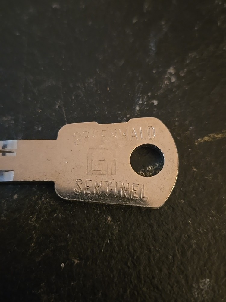 GREENWALD SENTINEL KEY CODED G3142 (3D5)