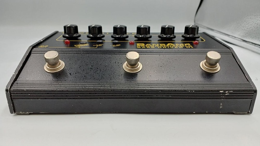 TECH21 PROGRAMMABLE BASS DRIVER DI bass prelifier