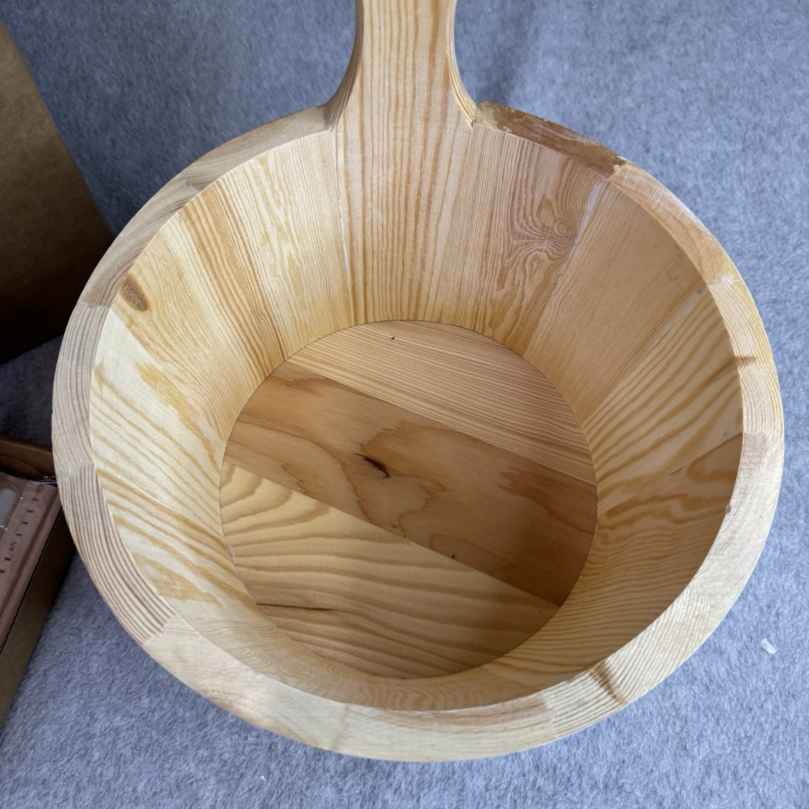 Wooden Sauna Bucket w Ladle And Sand Timer 1.3 Gal Pine Spa Steam Room Set