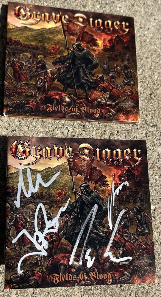 GRAVE DIGGER Band SIGNED CD Fields Of Blood