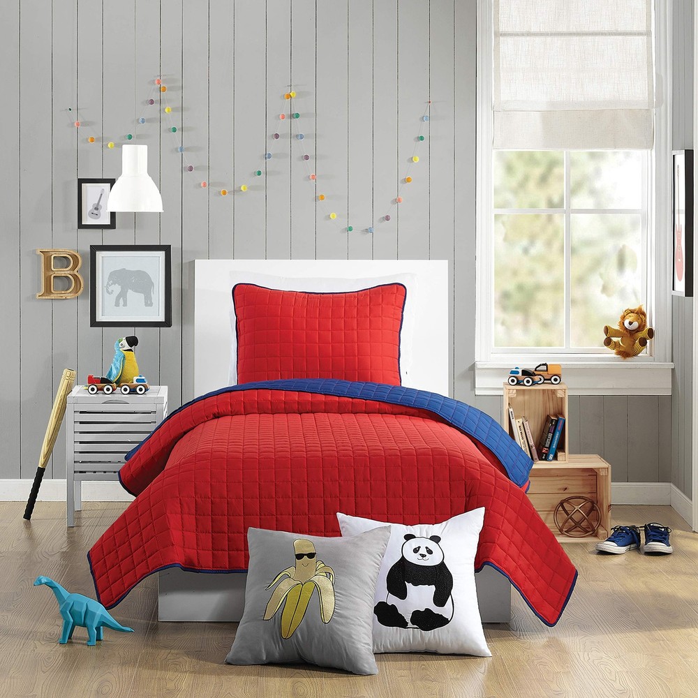 Twin Red Quilt Bedding Set Soft Polyester Reversible Blue Classic Style