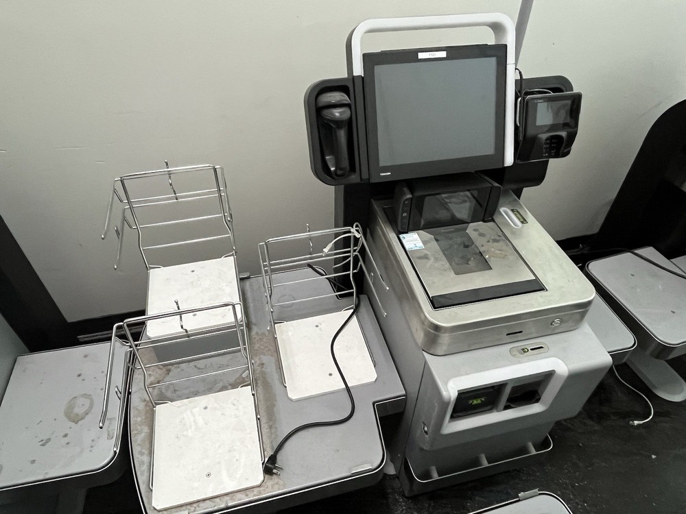 Toshiba Self-Checkout POS System Touchscreen Barcode Scanner Payment Terminal.