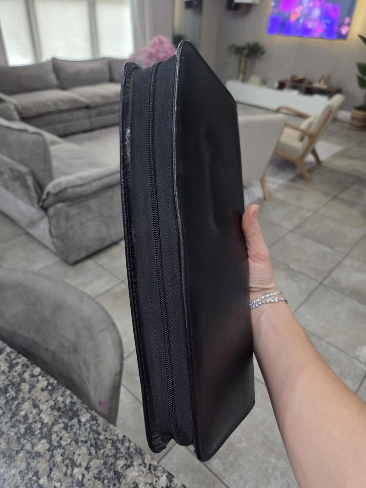 Executive travel golf putting set