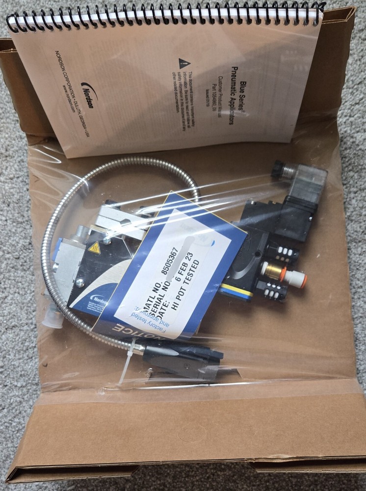 NORDSON 8505367 BLUE SERIES PNUEMATIC APPLICATOR
