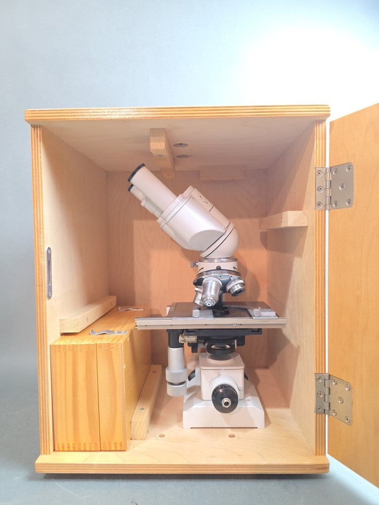 Comcon Binocular Microscope N960236 In Wooden Case 4 Objectives
