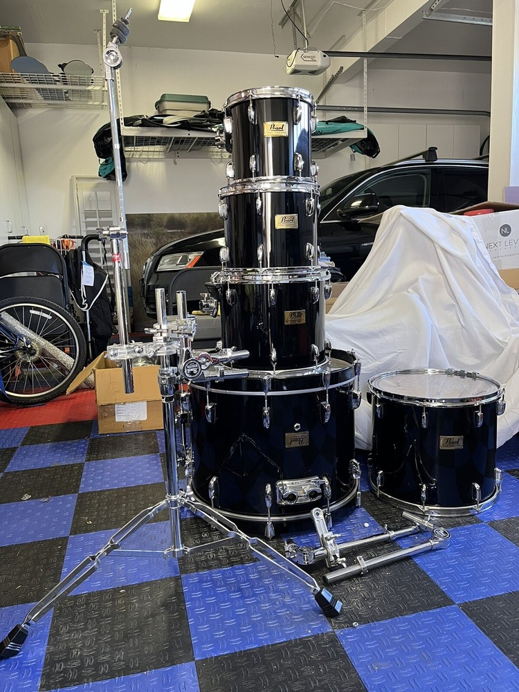 6 Piece Session Select Pearl Drum set.  Black mist.