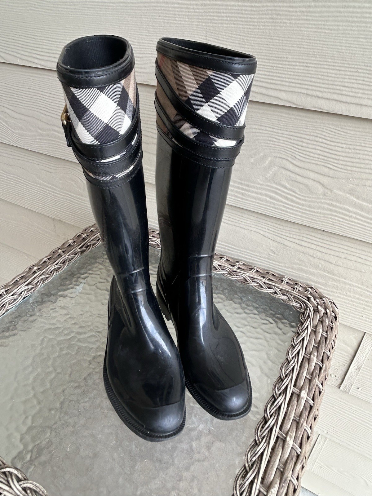 Women's BURBERRY Rubber NOVA CHECK Rain Boots sz 38