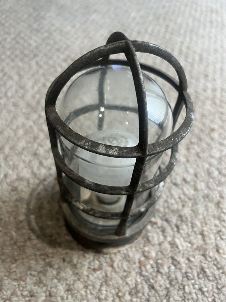 Killark Explosion Proof Light Fixture Max Lamp Size 150 Watts Max