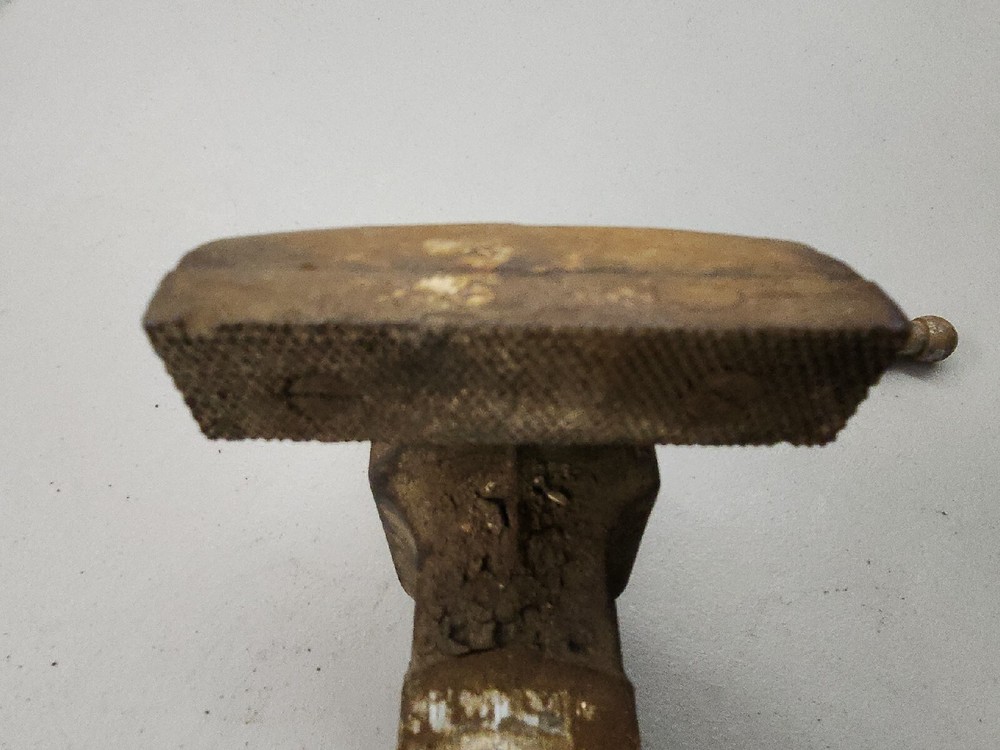 Standard Bench Vise 4" 24lbs