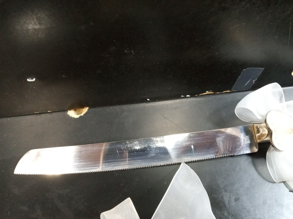 Precious Moments Knife & Server Wedding Set