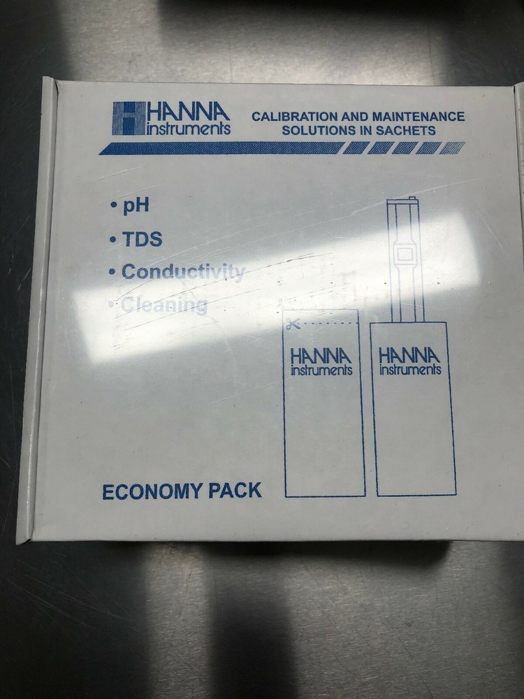 pH 4.01 Calibration Buffer Sachets (25 x 20 mL) from Hanna Instuments