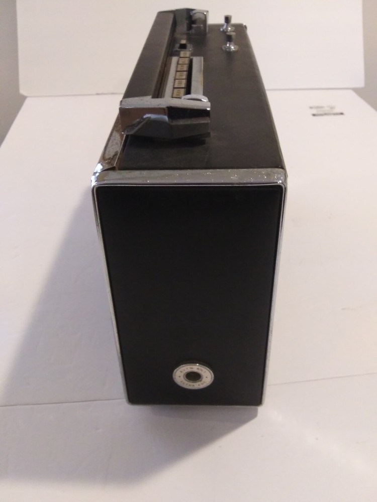 1968 Sanyo transworld model 18H-815