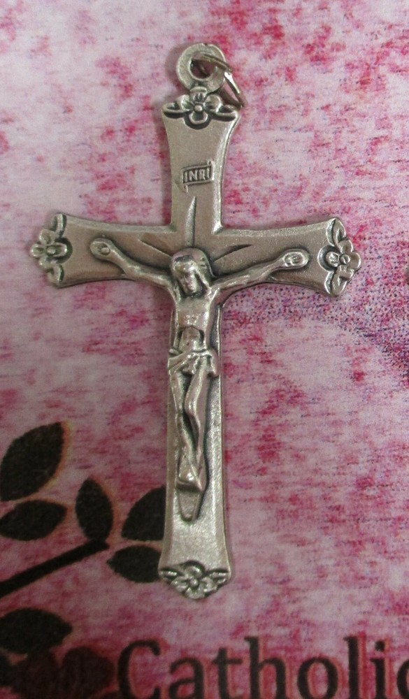 2" FLOWER TIP CRUCIFIX - Silver-Tone