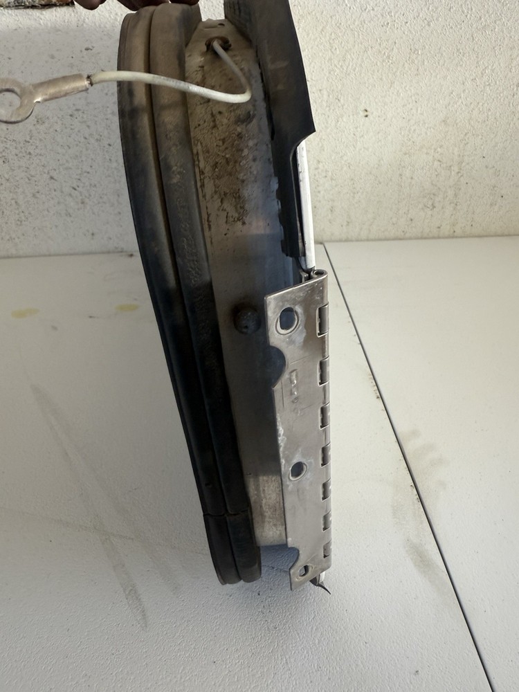 KENWORTH T680 SLEEPER DOOR DRIVER LEFT SIDE LH