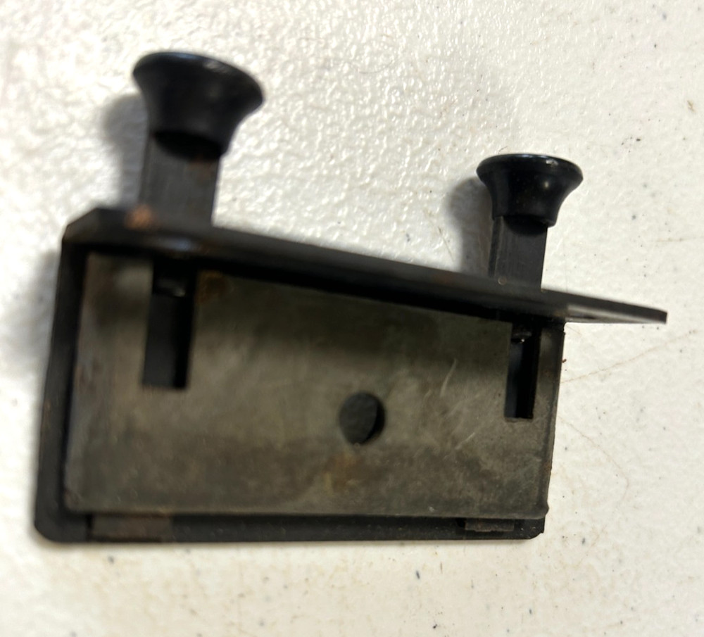Antique Edison Disc Phonograph Player C-19; SM171499; Part: 10 & 12 Knobs Pulls