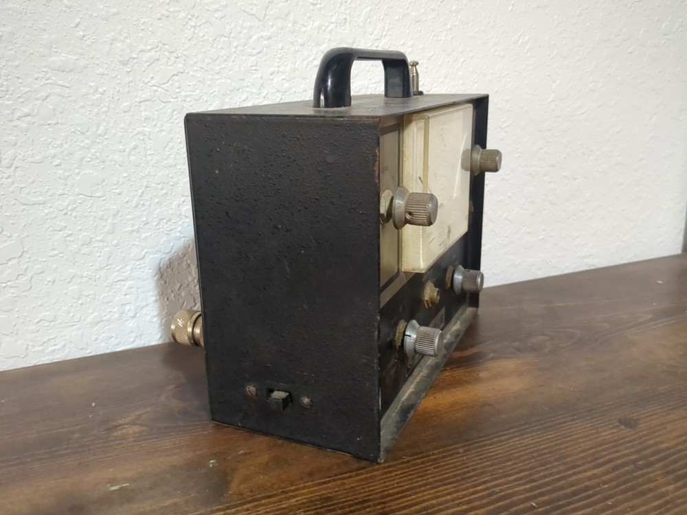 Vintage Courier Port-A-Lab 500 CB test Meter (Untested)