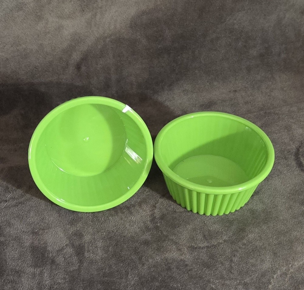 Green  Single  Heavy plastic cupcake holder decor