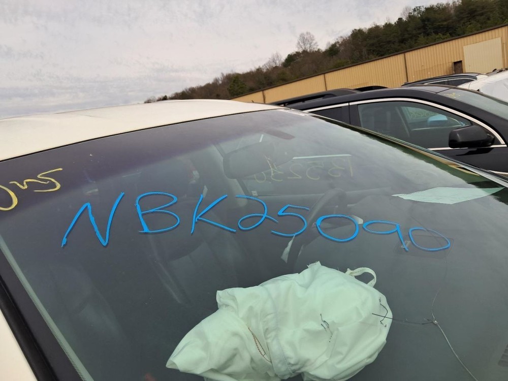 PATHFINDR 2015 Glove Box 4883759