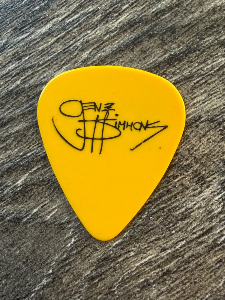 KISS Guitar Pick GENE SIMMONS Lick It Up Tour Concert Yellow Black Vintage Kiss