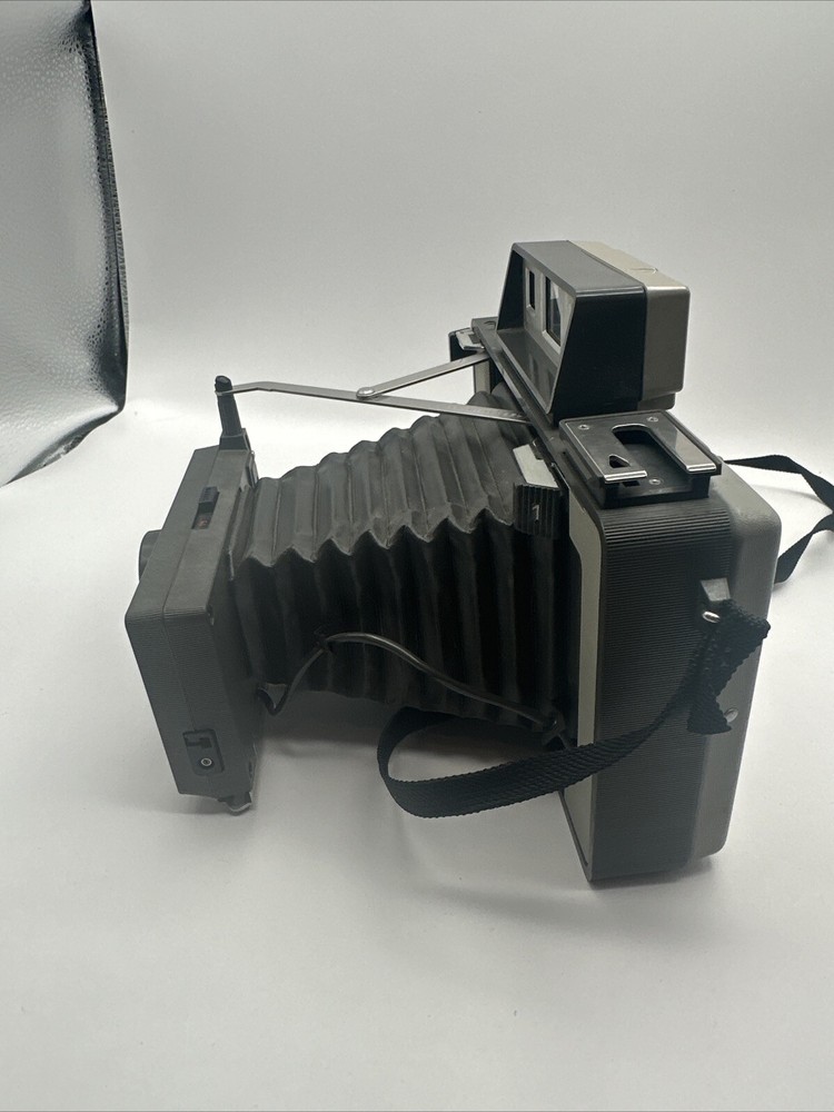 Polaroid Focused Flash 420 Automatic Land Camera