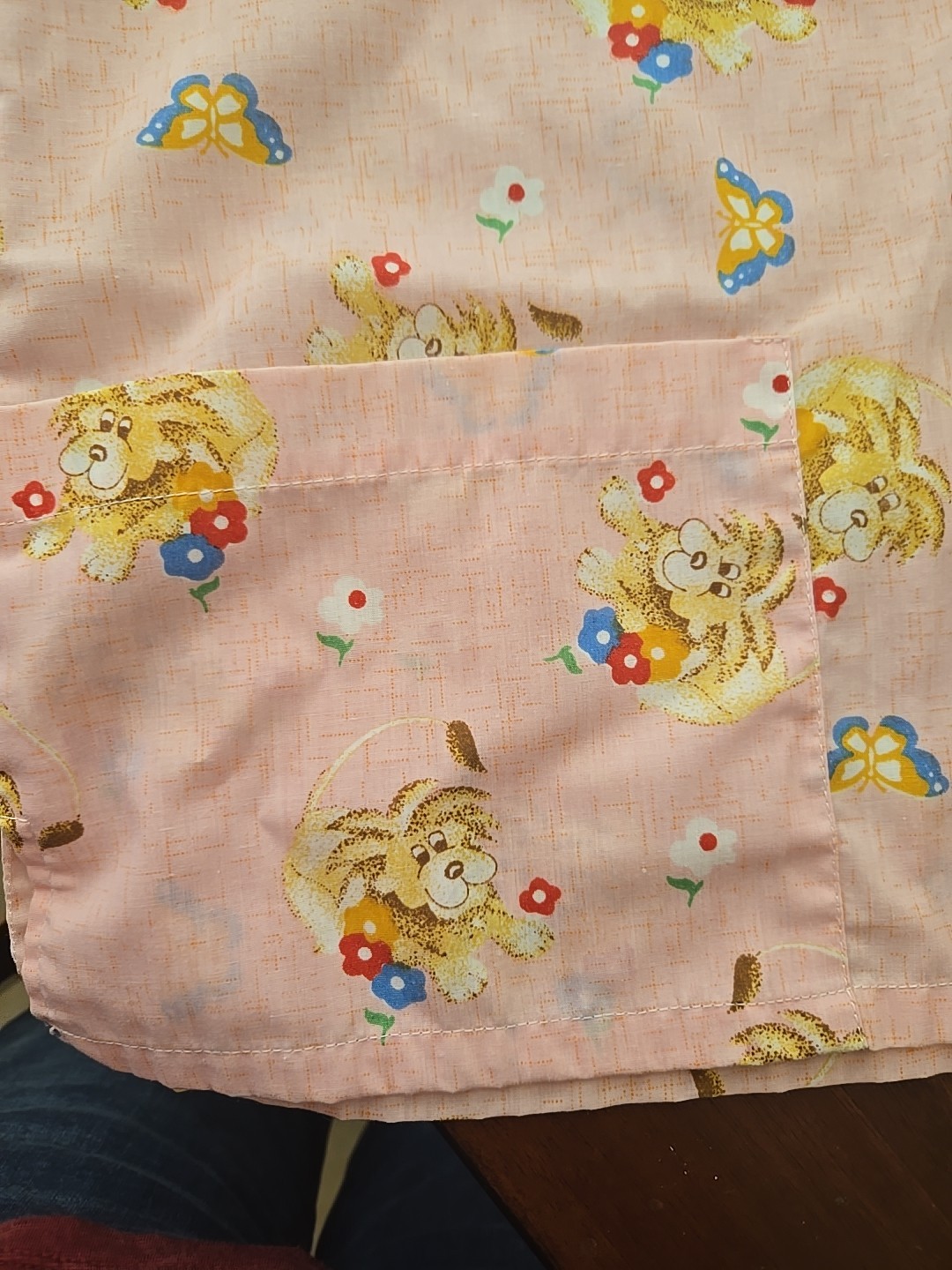 Women scrub tops Med SOS scubs USS