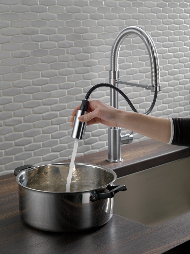 Delta Trinsic Single-Handle Pull-Down Spring Kitchen Faucet - Arctic Stainless